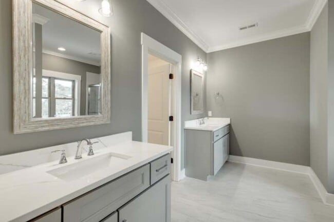 Building Photo - 9678 Dutton Ln