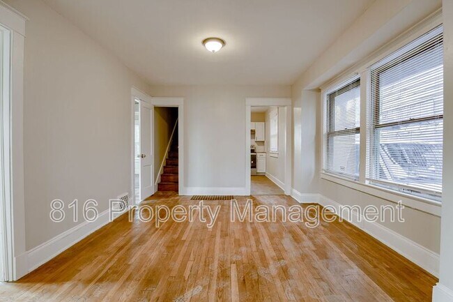 Building Photo - 3935 Agnes Ave