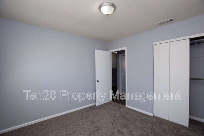 Building Photo - 6219 Stoneway Dr