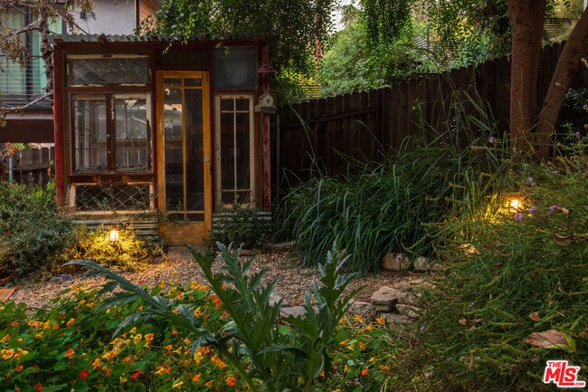 Building Photo - 6271 Saylin Ln