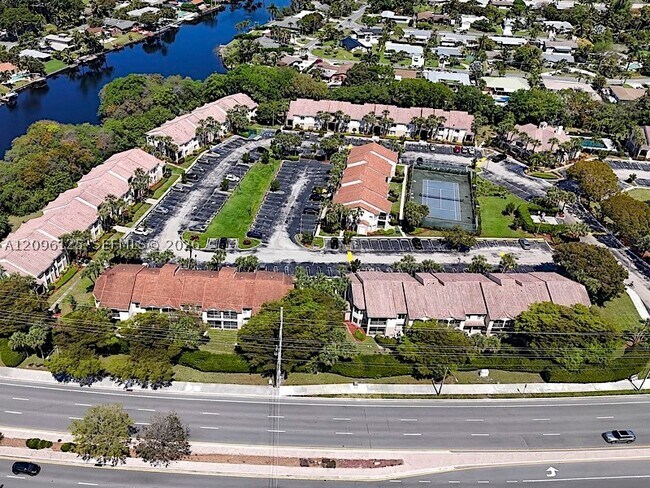 Building Photo - 815 Boynton Beach Blvd