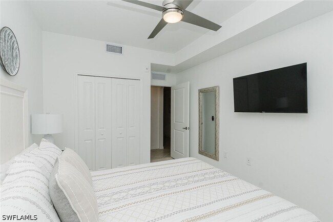 Building Photo - 5749 Double Eagle Cir