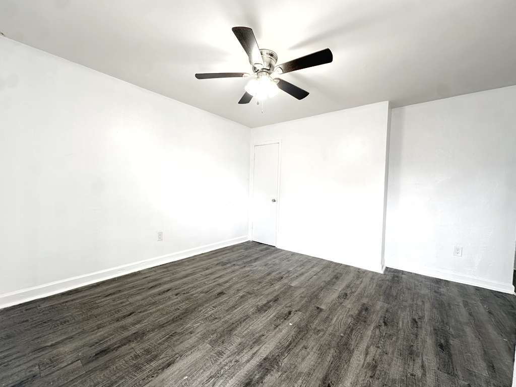 Building Photo - Miami Central