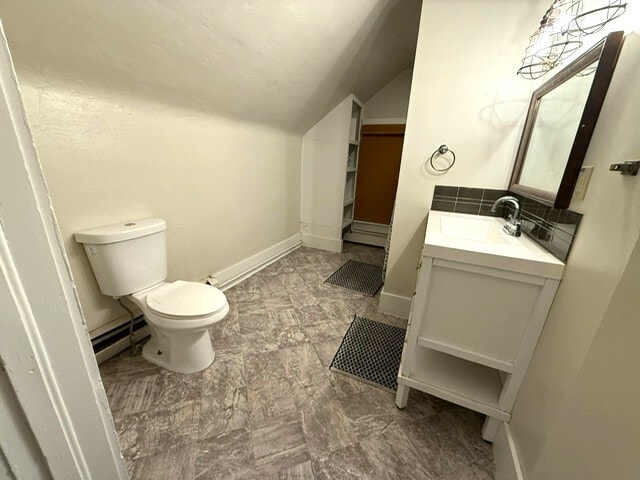 Building Photo - 200 W 5th Ave