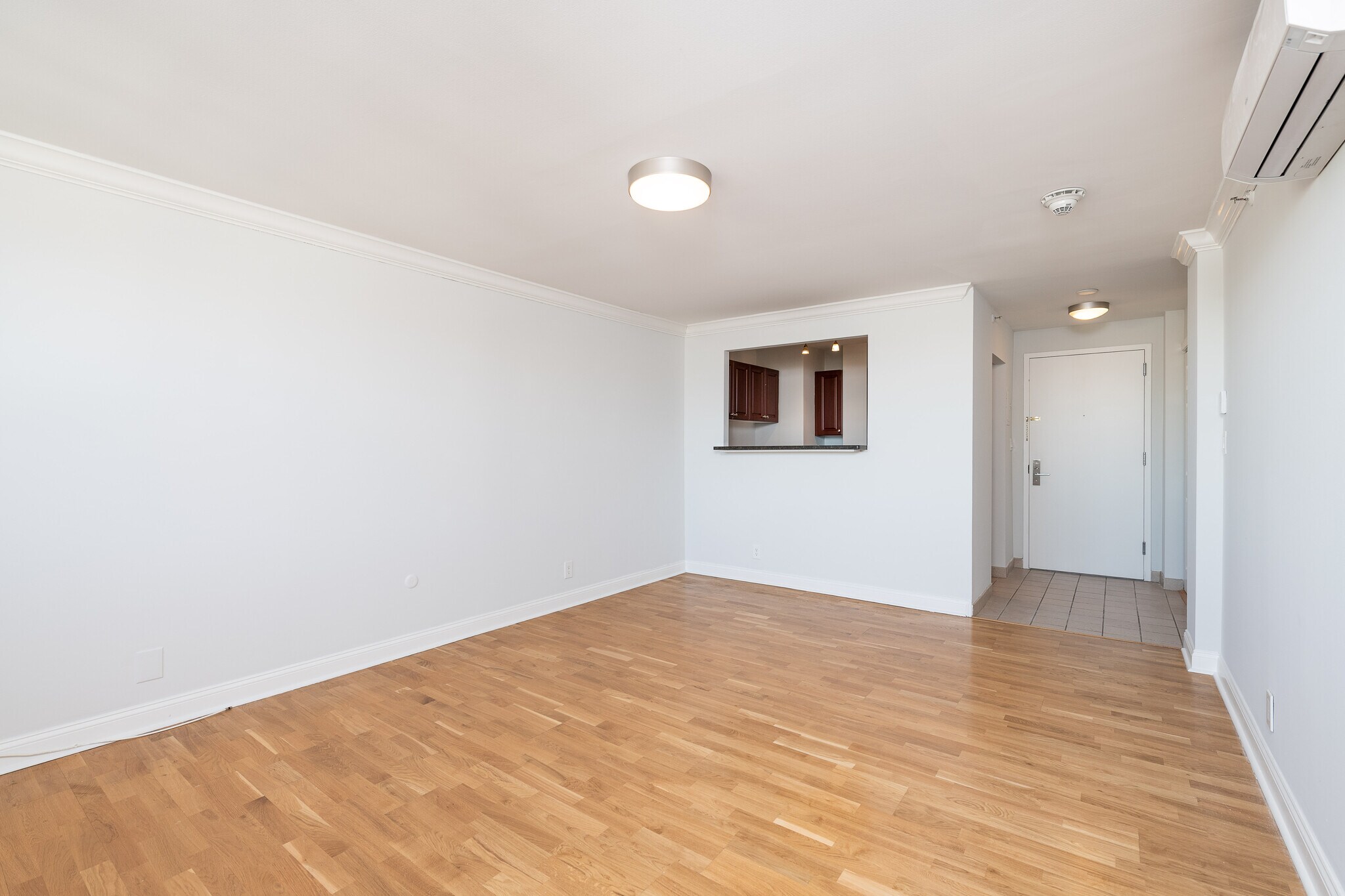 Building Photo - 1410 Columbia Rd