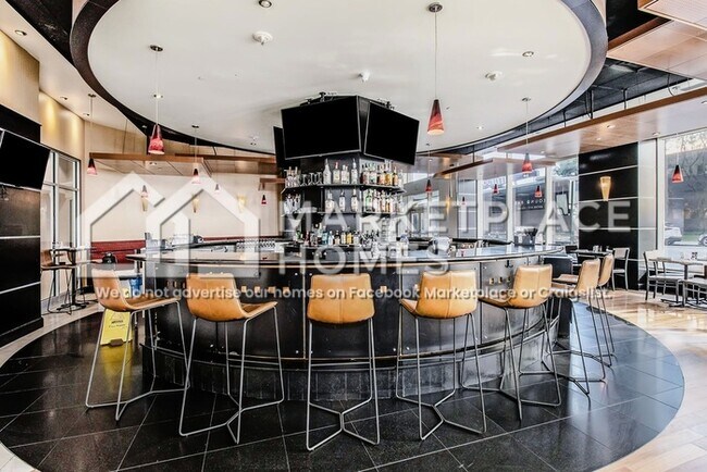 Building Photo - 525 W Lafayette Blvd