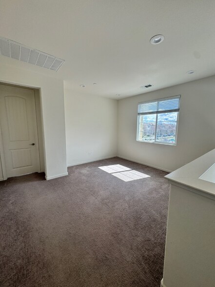 Building Photo - 4389 Natomas Central Dr