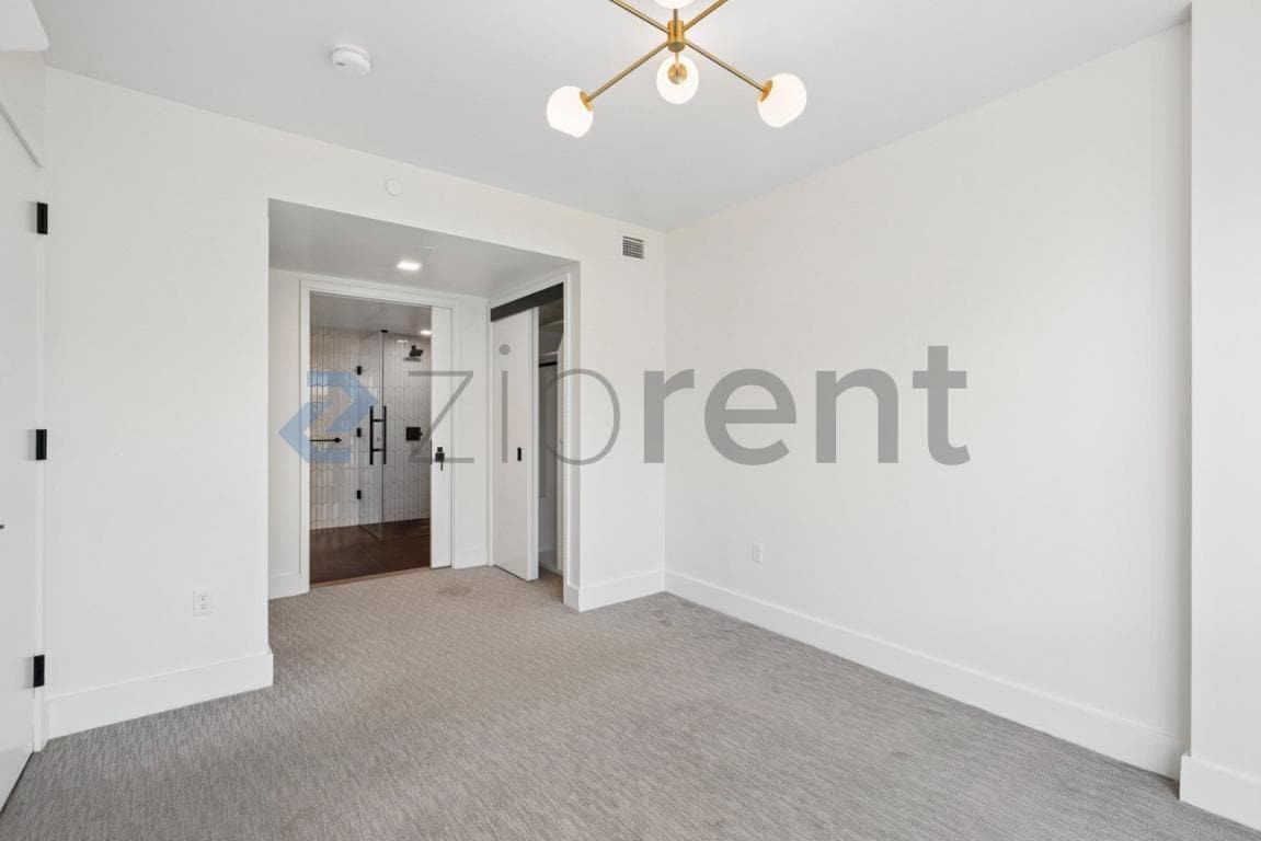 Building Photo - Unit 214