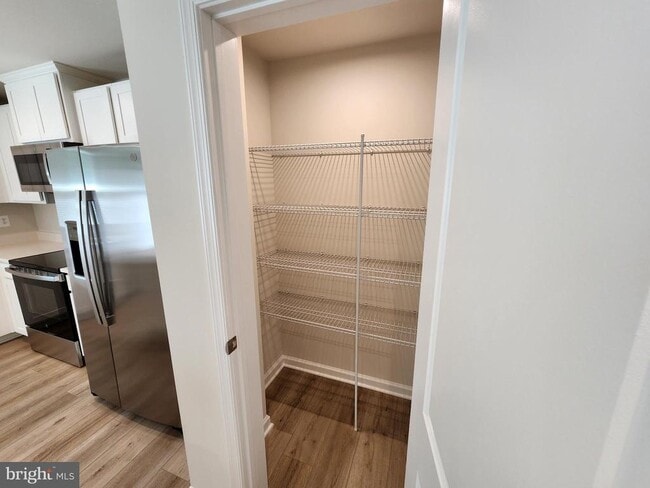 Building Photo - 619 Laurelwood Cir