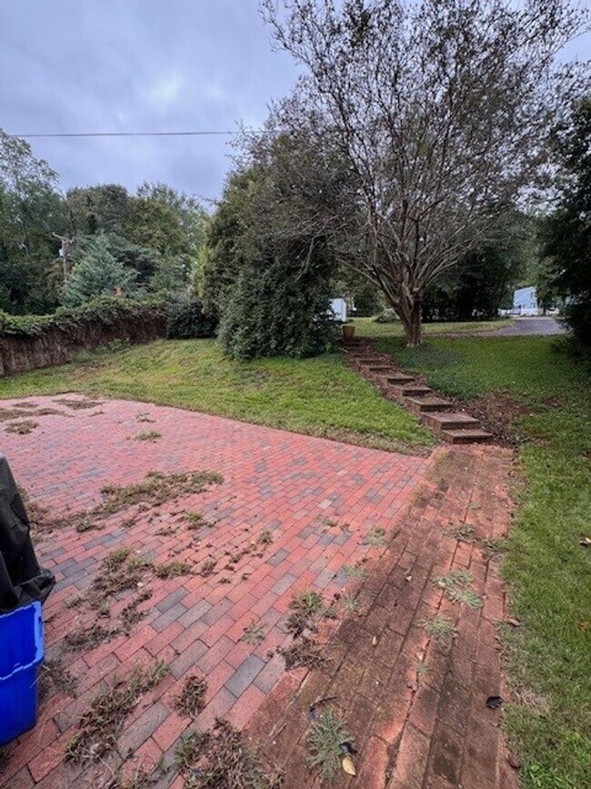 Building Photo - Beautiful 3 Bedroom/2 Bath Home in Convers...