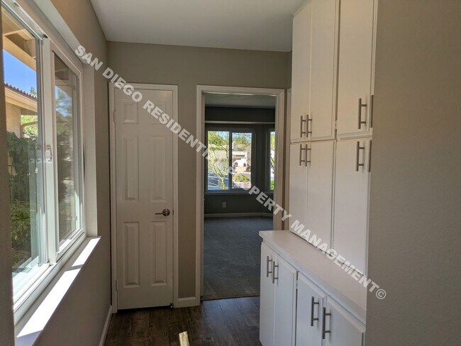 Building Photo - **$250 MOVE-IN INCENTIVE** Discover the Be...