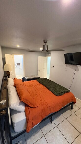 Building Photo - 6809 Blue Dawn Trl