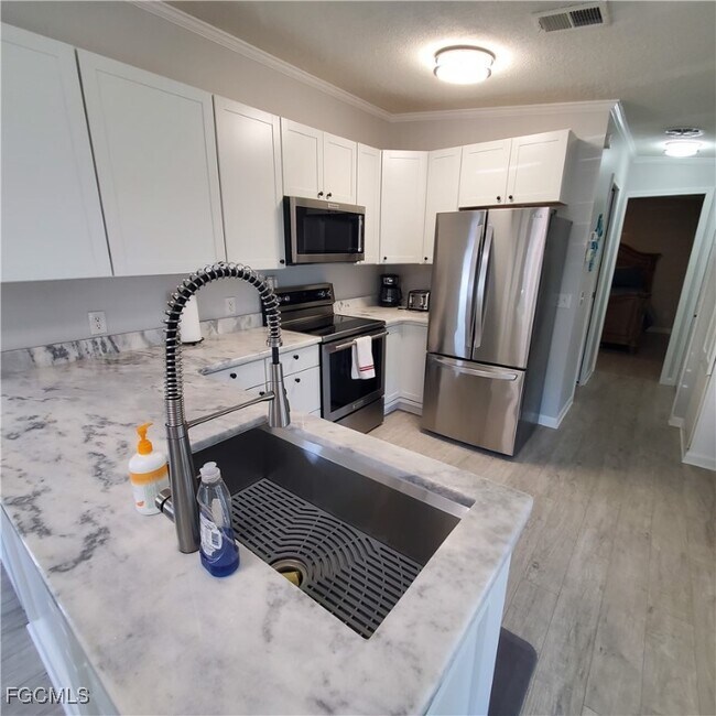 Building Photo - 10823 Ani Cir