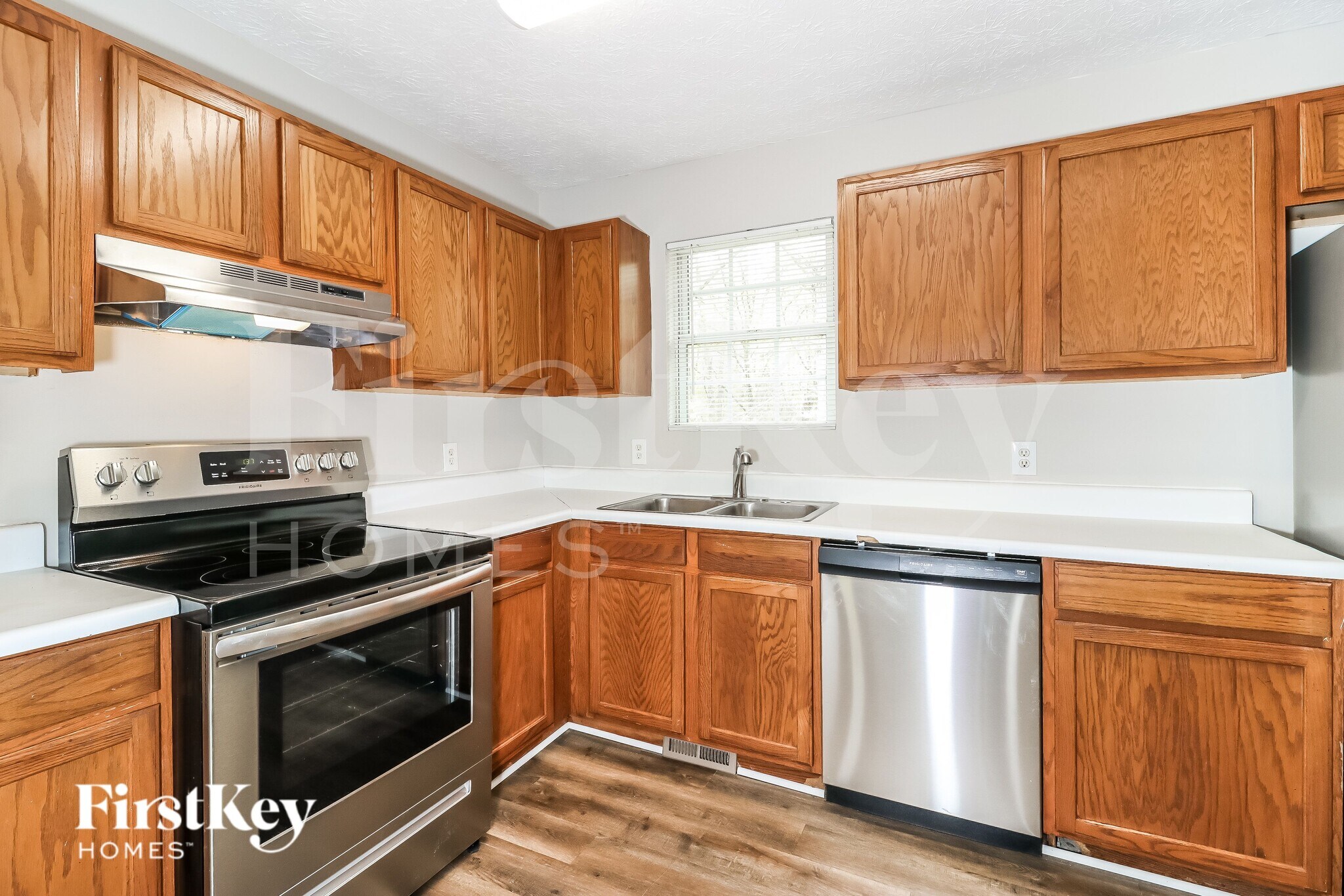 Building Photo - 1074 Bridle Creek Dr
