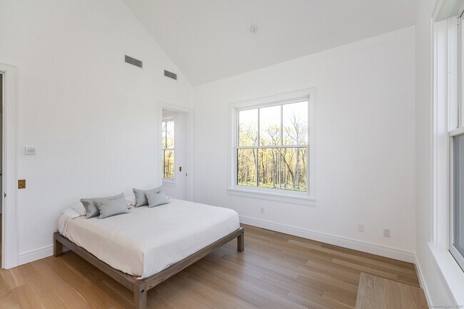 Building Photo - 36 Yuza Mini Ln