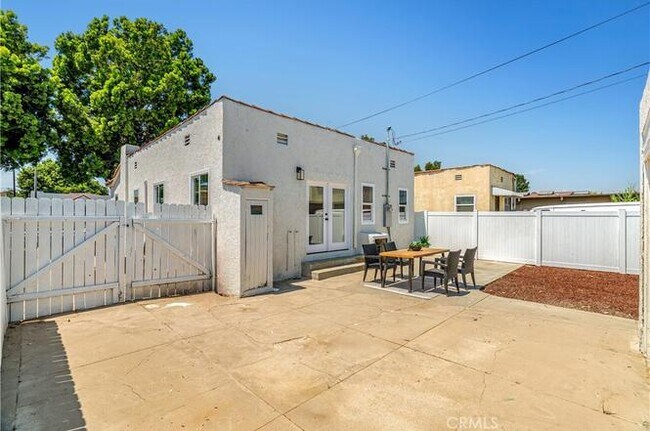 Building Photo - 2320 Easy Ave