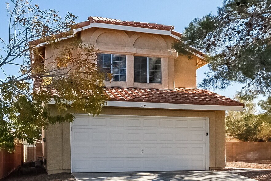 Building Photo - 60 Fantasia Ln