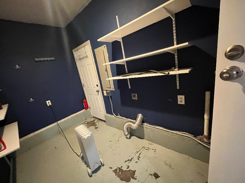 Building Photo - 1012 Whitman Ct