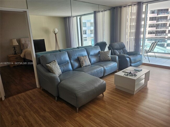 Building Photo - 5161 Collins Ave