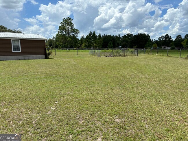 Building Photo - 266 Spring Lake Dr