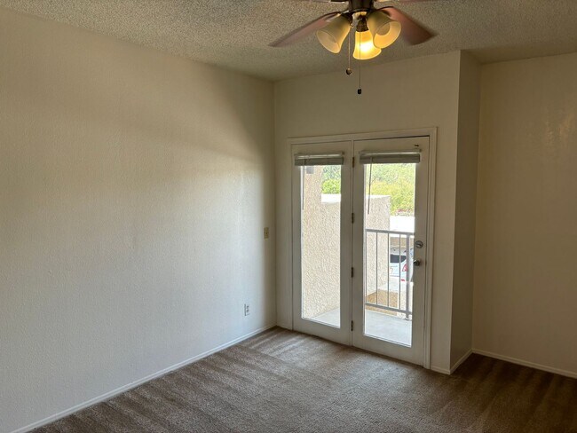 Building Photo - 1200 E River Rd