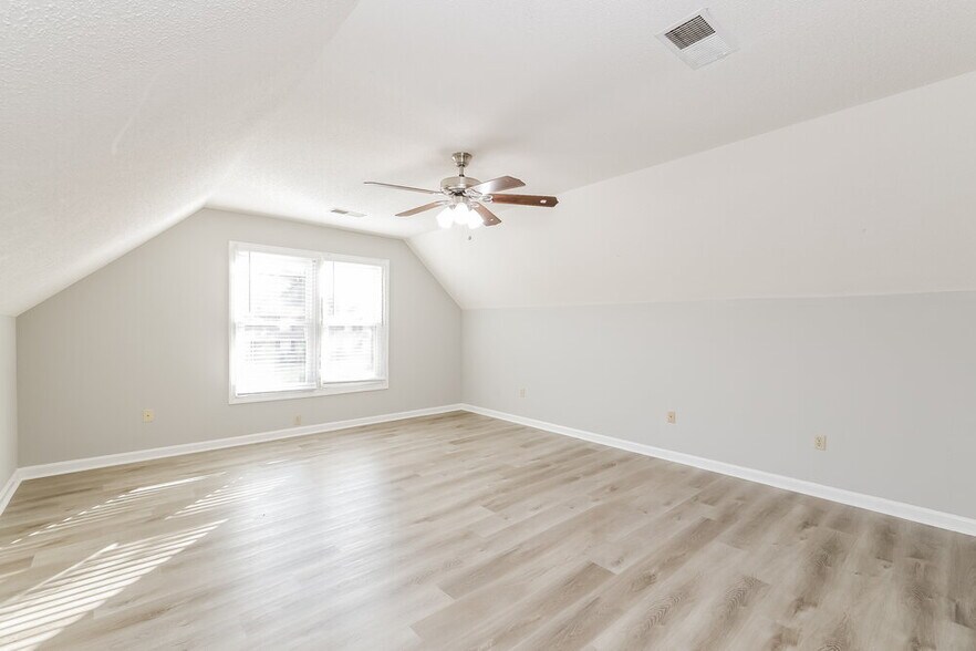 Building Photo - 2641 Hearth Stone Dr