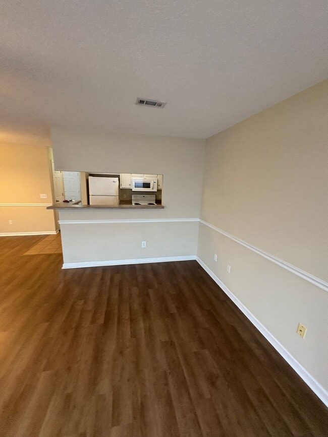 Building Photo - 115 Wakefield Way