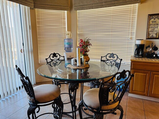 Building Photo - Golf Course Vacation Rental in Laughlin Ranch – 2BD/3BA