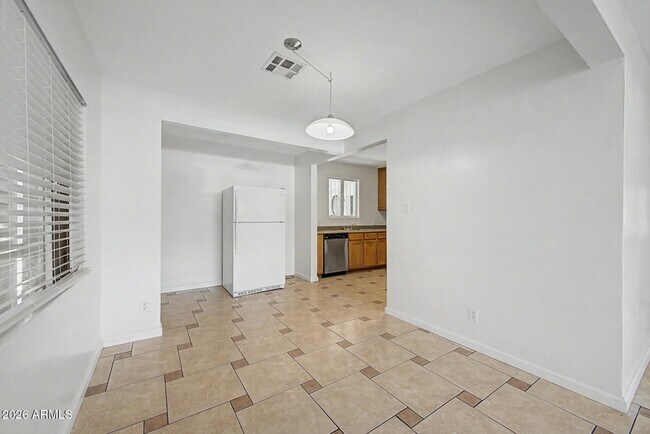 Building Photo - 7008 N 12th St