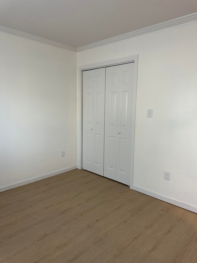 Building Photo - 7700 Porcher Dr