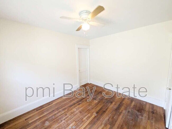 Building Photo - 37 Brainard St