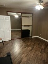 Building Photo - 810 Earlham St