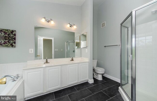 Building Photo - 8069 Gatehouse Rd