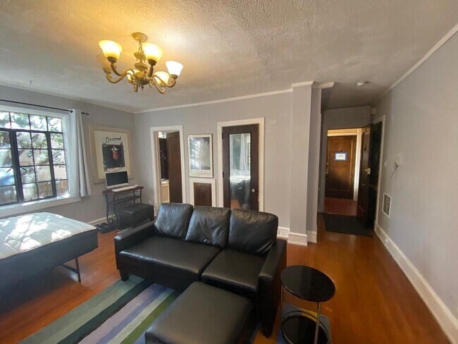 Building Photo - 1212 Delaware Ave