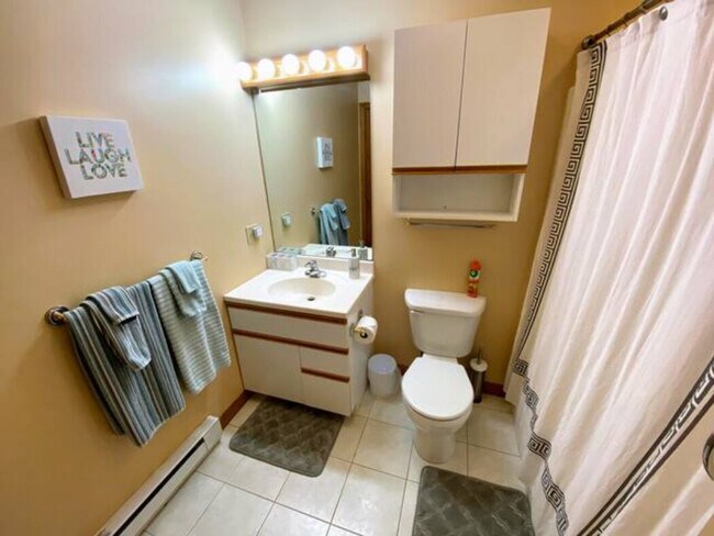 Building Photo - 140 Paquette Cir