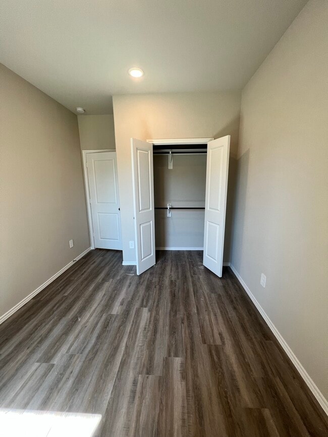 Building Photo - 11606 Vistawood St