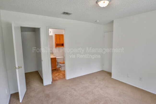 Building Photo - 1815 Big Rock Dr