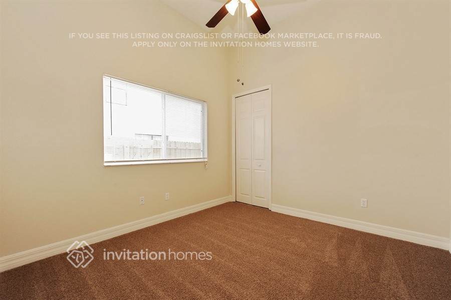 Building Photo - 10117 Vista Pointe Dr