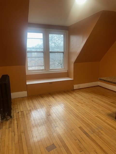 Building Photo - 579 University Ave