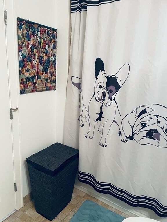 Building Photo - 16 Miner St