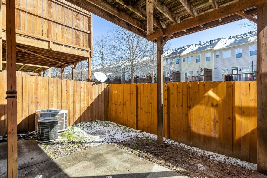Fenced in Backyard - 813 Charles Bank Ave SE