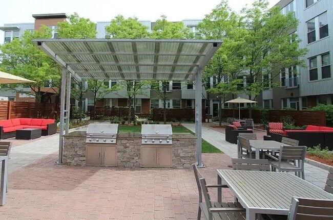 Building Photo - 30 Caldwell St