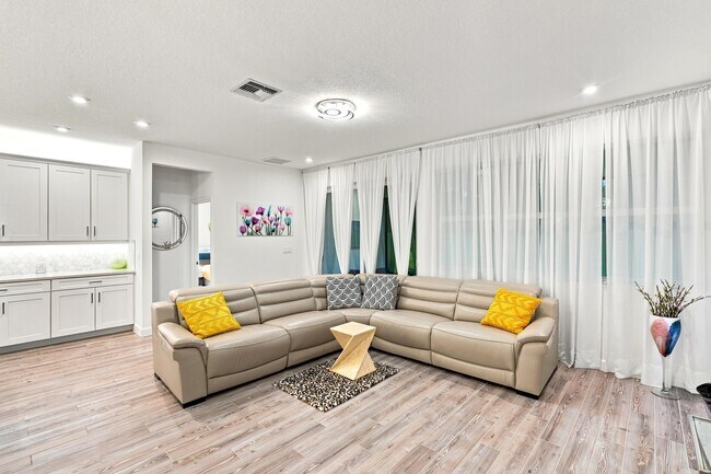 Building Photo - 11639 SW Viridian Blvd