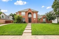 Building Photo - 2101 Tarrant Ln
