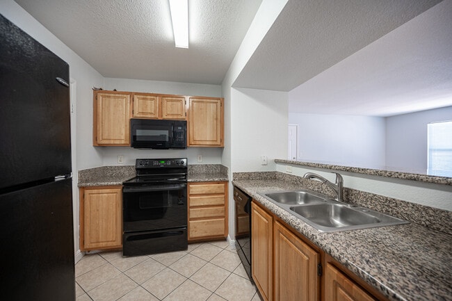 Building Photo - 5055 W Hacienda Ave