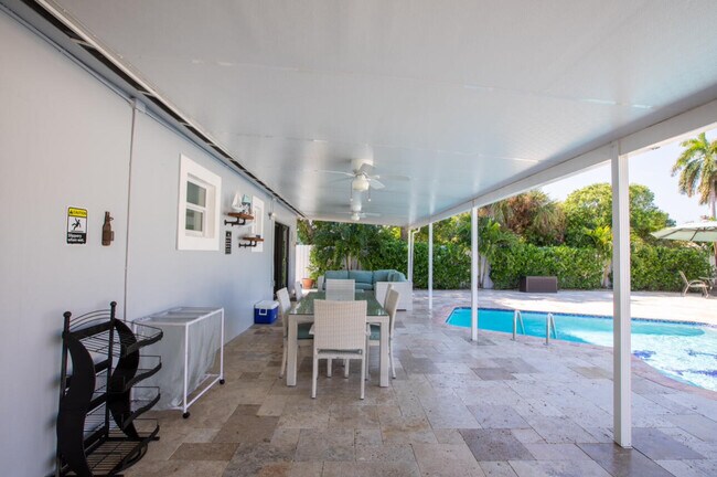 Building Photo - 1853 Florida Mango Rd