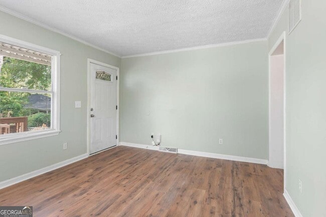 Building Photo - 2051 College Ave NE