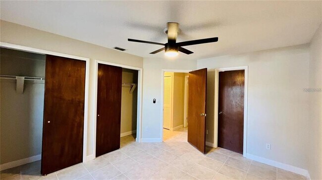 Building Photo - 2531 King Oak Cir