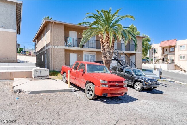 Building Photo - 444 N 13th St