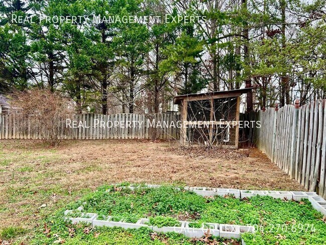 Building Photo - 133 Polaris Dr